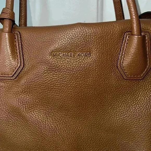Michael Kors bag luggage color - Picture 2 of 8